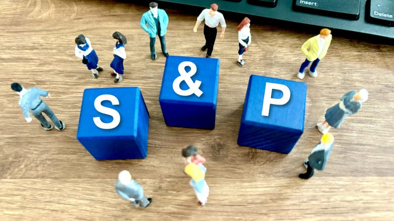 S&P500とは?初心者向けに仕組み・投資方法・メリットデメリットを解説